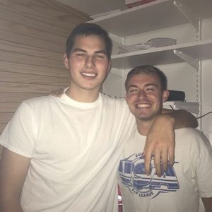 Meet your Posher, Eli